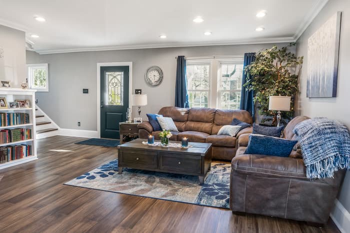 Photo of breakfast bar overlooking dining room